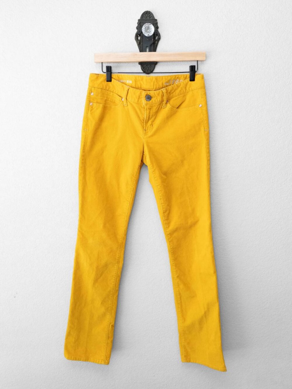 GAP 1969 Real Straight Corduroy Pants Womens 27/4 Mustard Gold Yellow Stretch